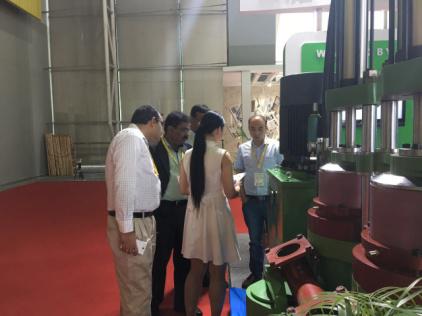 2016年參加廣州陶瓷設(shè)備展12 2016年參加廣州陶瓷設(shè)備展12